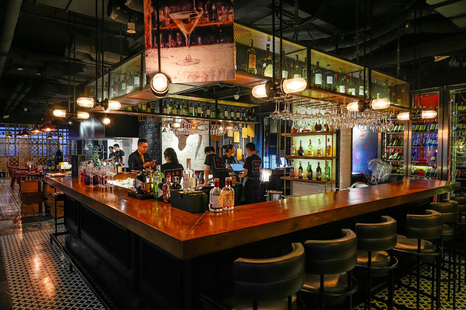 胡志明市高級餐廳|Pullman五星飯店高空牛排館 Mad Cow Saigon，和牛與百萬夜景一次滿足! @混血珊莎的奇幻旅程