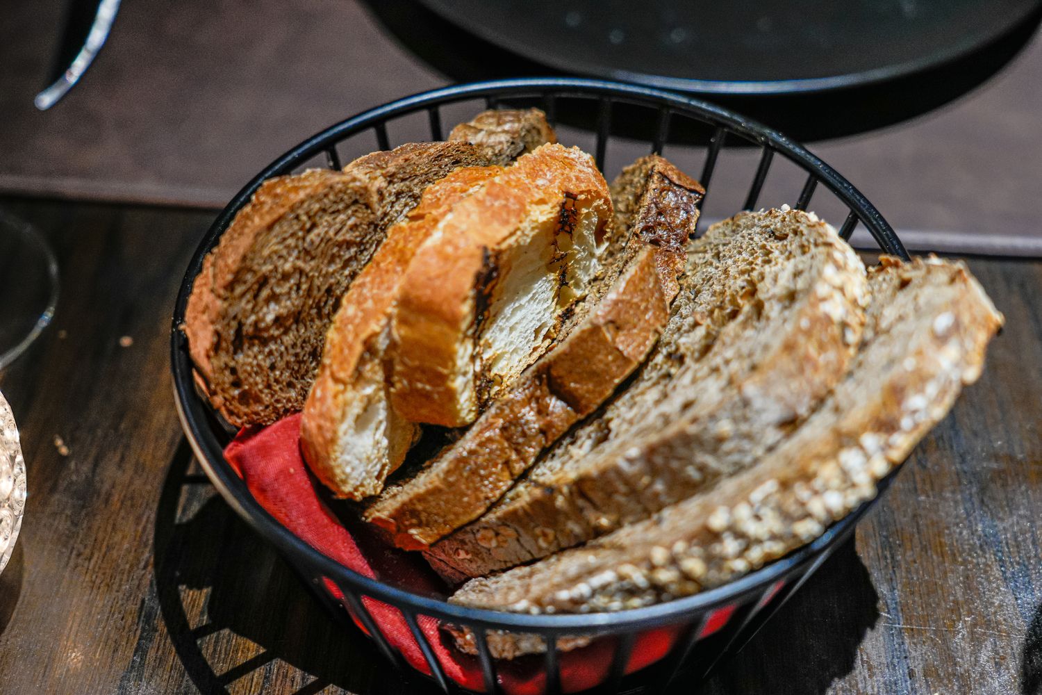 胡志明市高級餐廳|Pullman五星飯店高空牛排館 Mad Cow Saigon，和牛與百萬夜景一次滿足! @混血珊莎的奇幻旅程