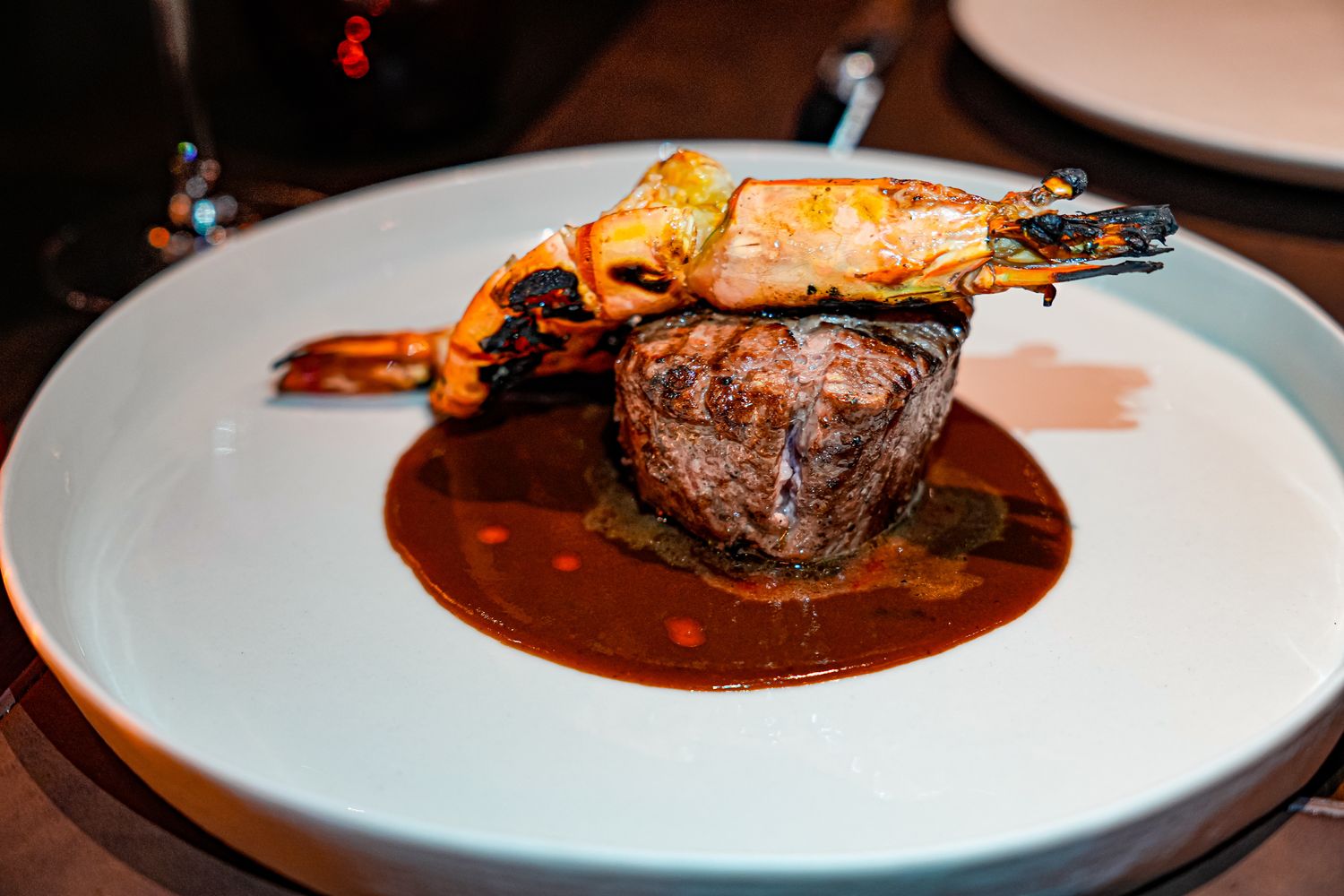 胡志明市高級餐廳|Pullman五星飯店高空牛排館 Mad Cow Saigon，和牛與百萬夜景一次滿足! @混血珊莎的奇幻旅程