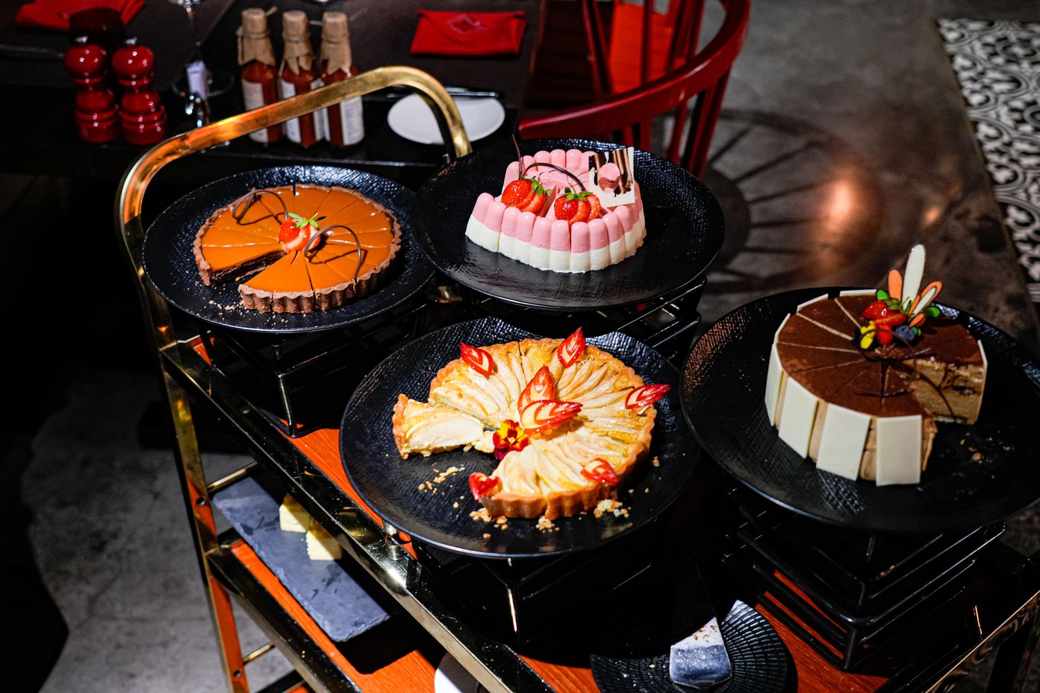 胡志明市高級餐廳|Pullman五星飯店高空牛排館 Mad Cow Saigon，和牛與百萬夜景一次滿足! @混血珊莎的奇幻旅程