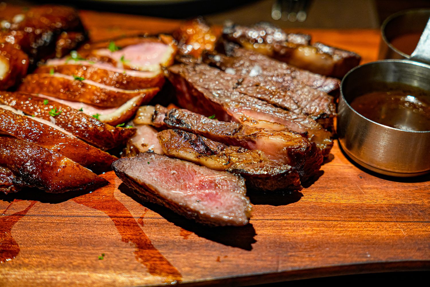 胡志明市高級餐廳|Pullman五星飯店高空牛排館 Mad Cow Saigon，和牛與百萬夜景一次滿足! @混血珊莎的奇幻旅程