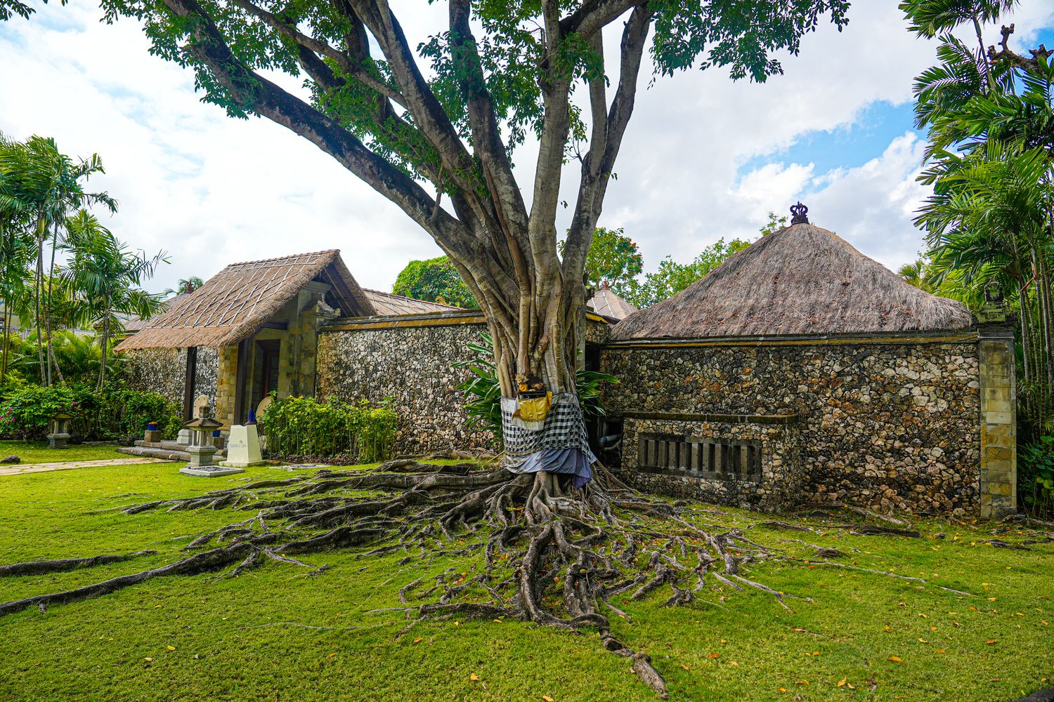 【峇里島住宿】The Oberoi, Bali 歐貝羅伊海灘度假村:水明漾絕美夕陽、海景Villa與放鬆Spa,完美度假就該這樣! @混血珊莎的奇幻旅程 【峇里島住宿】The Oberoi, Bali 歐貝羅伊海灘度假村:水明漾絕美夕陽、海景Villa與放鬆Spa,完美度假就該這樣! @混血珊莎的奇幻旅程