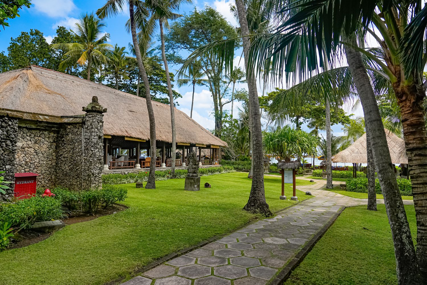 【峇里島住宿】The Oberoi, Bali 歐貝羅伊海灘度假村:水明漾絕美夕陽、海景Villa與放鬆Spa,完美度假就該這樣! @混血珊莎的奇幻旅程 【峇里島住宿】The Oberoi, Bali 歐貝羅伊海灘度假村:水明漾絕美夕陽、海景Villa與放鬆Spa,完美度假就該這樣! @混血珊莎的奇幻旅程