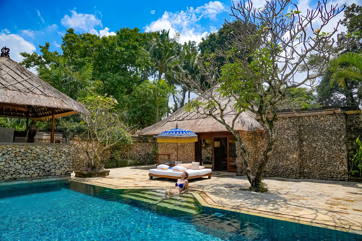 【峇里島住宿】The Oberoi, Bali 歐貝羅伊海灘度假村：水明漾絕美夕陽、海景Villa與放鬆Spa，完美度假就該這樣! @混血珊莎的奇幻旅程