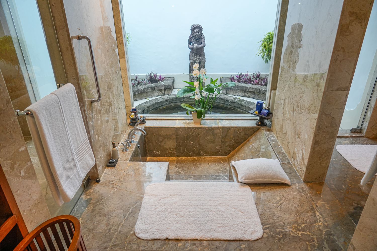 【峇里島住宿】The Oberoi, Bali 歐貝羅伊海灘度假村:水明漾絕美夕陽、海景Villa與放鬆Spa,完美度假就該這樣! @混血珊莎的奇幻旅程 【峇里島住宿】The Oberoi, Bali 歐貝羅伊海灘度假村:水明漾絕美夕陽、海景Villa與放鬆Spa,完美度假就該這樣! @混血珊莎的奇幻旅程