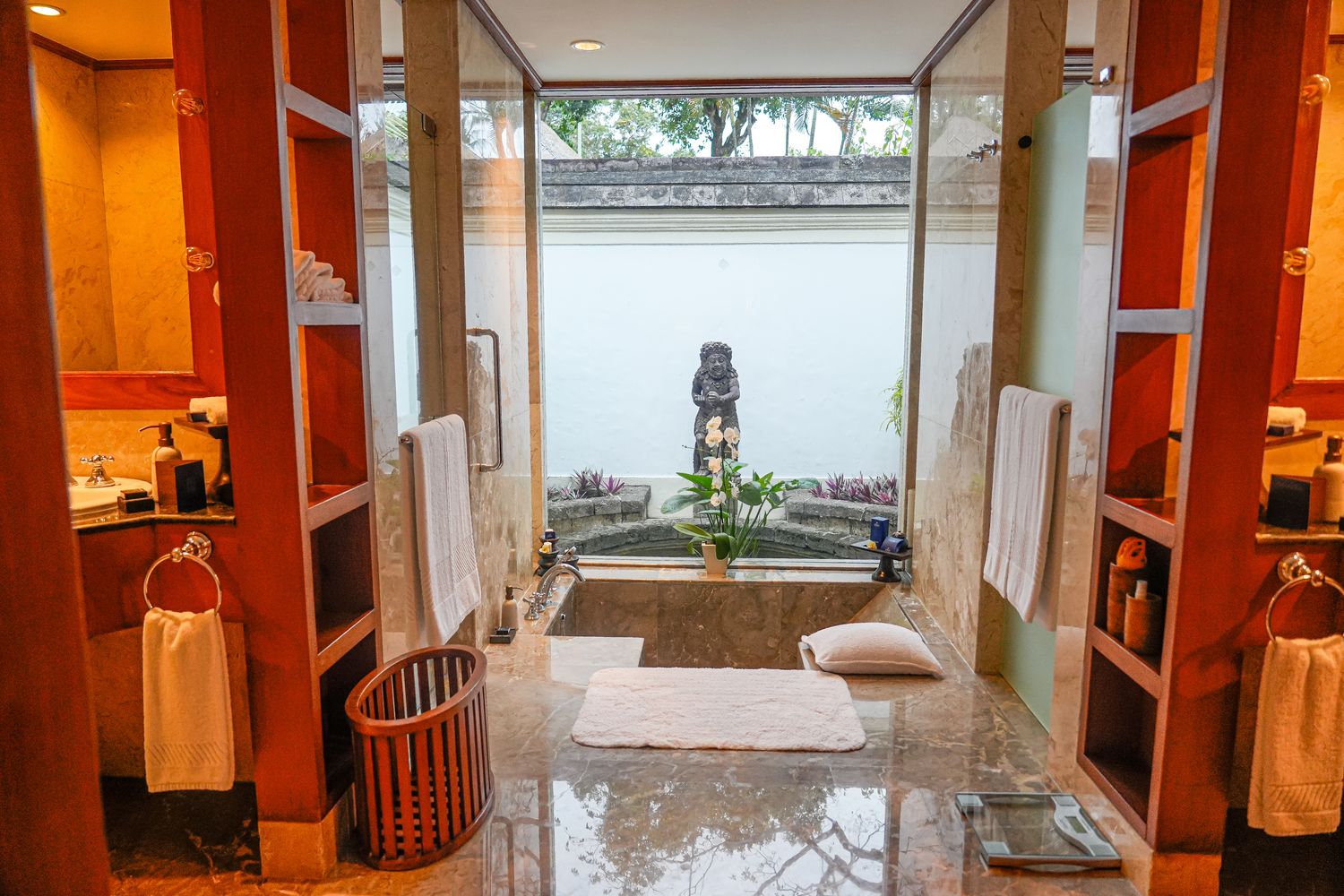 【峇里島住宿】The Oberoi, Bali 歐貝羅伊海灘度假村:水明漾絕美夕陽、海景Villa與放鬆Spa,完美度假就該這樣! @混血珊莎的奇幻旅程 【峇里島住宿】The Oberoi, Bali 歐貝羅伊海灘度假村:水明漾絕美夕陽、海景Villa與放鬆Spa,完美度假就該這樣! @混血珊莎的奇幻旅程