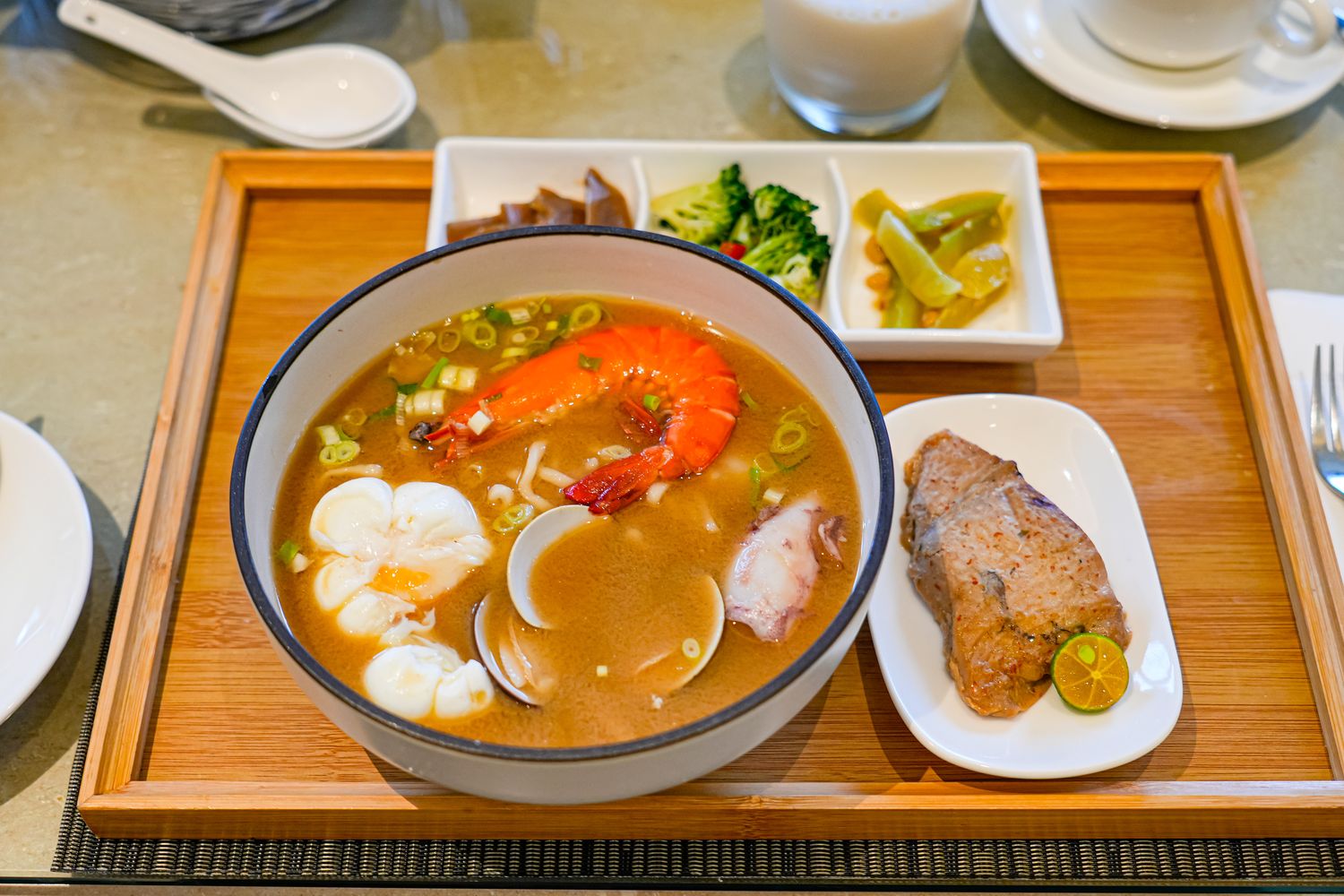 秒飛歐洲！瓏山林蘇澳冷熱泉度假飯店，純白宮廷風與極致雙湯的度假天堂! @混血珊莎的奇幻旅程