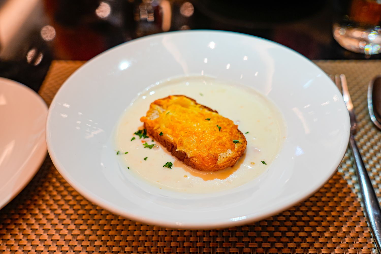 秒飛歐洲！瓏山林蘇澳冷熱泉度假飯店，純白宮廷風與極致雙湯的度假天堂! @混血珊莎的奇幻旅程