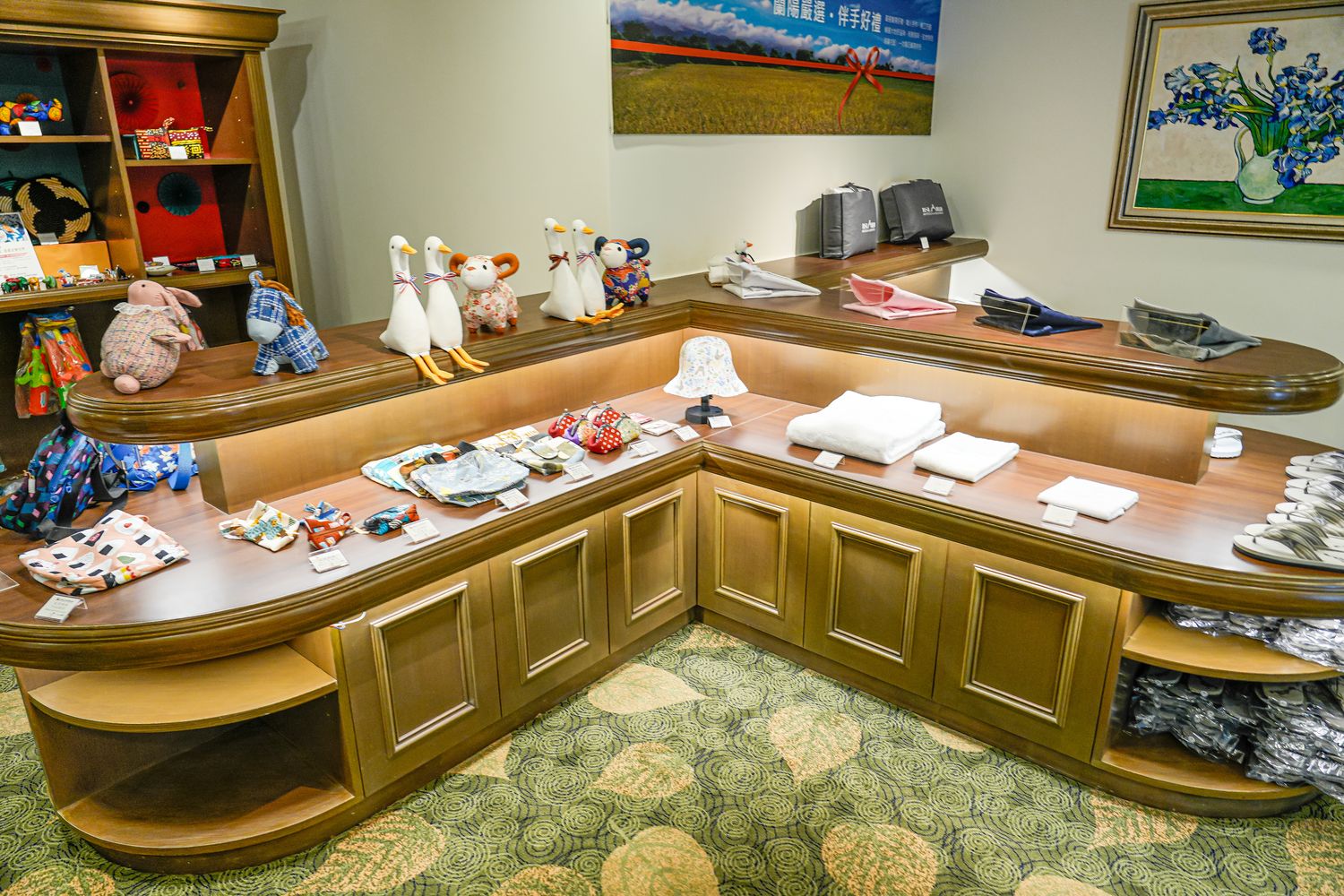 秒飛歐洲！瓏山林蘇澳冷熱泉度假飯店，純白宮廷風與極致雙湯的度假天堂! @混血珊莎的奇幻旅程