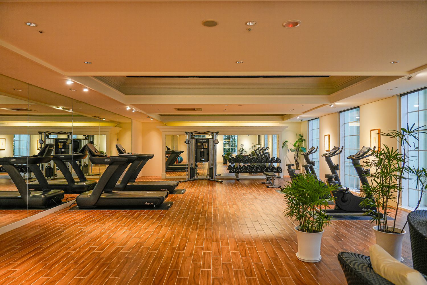 秒飛歐洲！瓏山林蘇澳冷熱泉度假飯店，純白宮廷風與極致雙湯的度假天堂! @混血珊莎的奇幻旅程