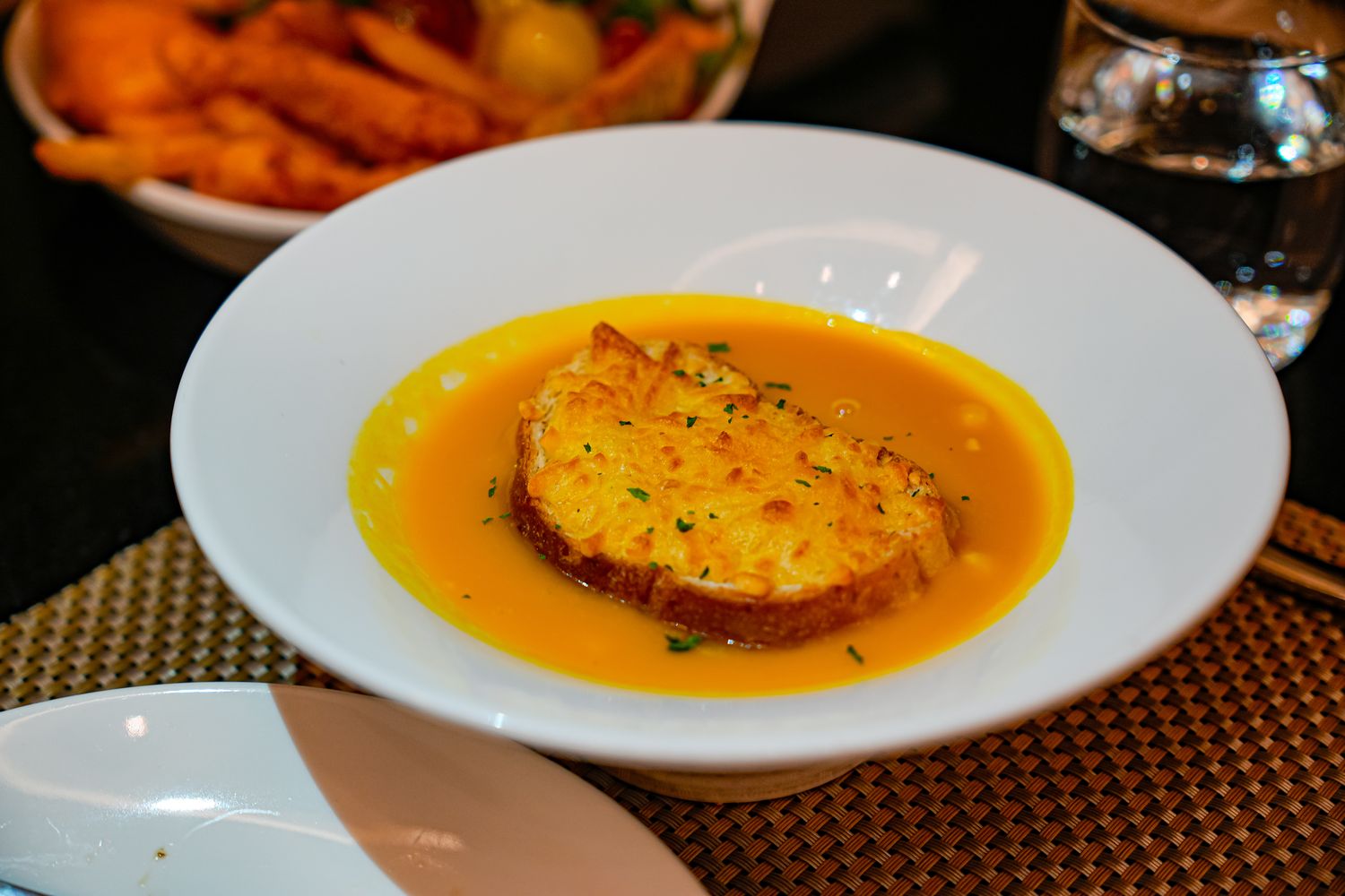 秒飛歐洲！瓏山林蘇澳冷熱泉度假飯店，純白宮廷風與極致雙湯的度假天堂! @混血珊莎的奇幻旅程