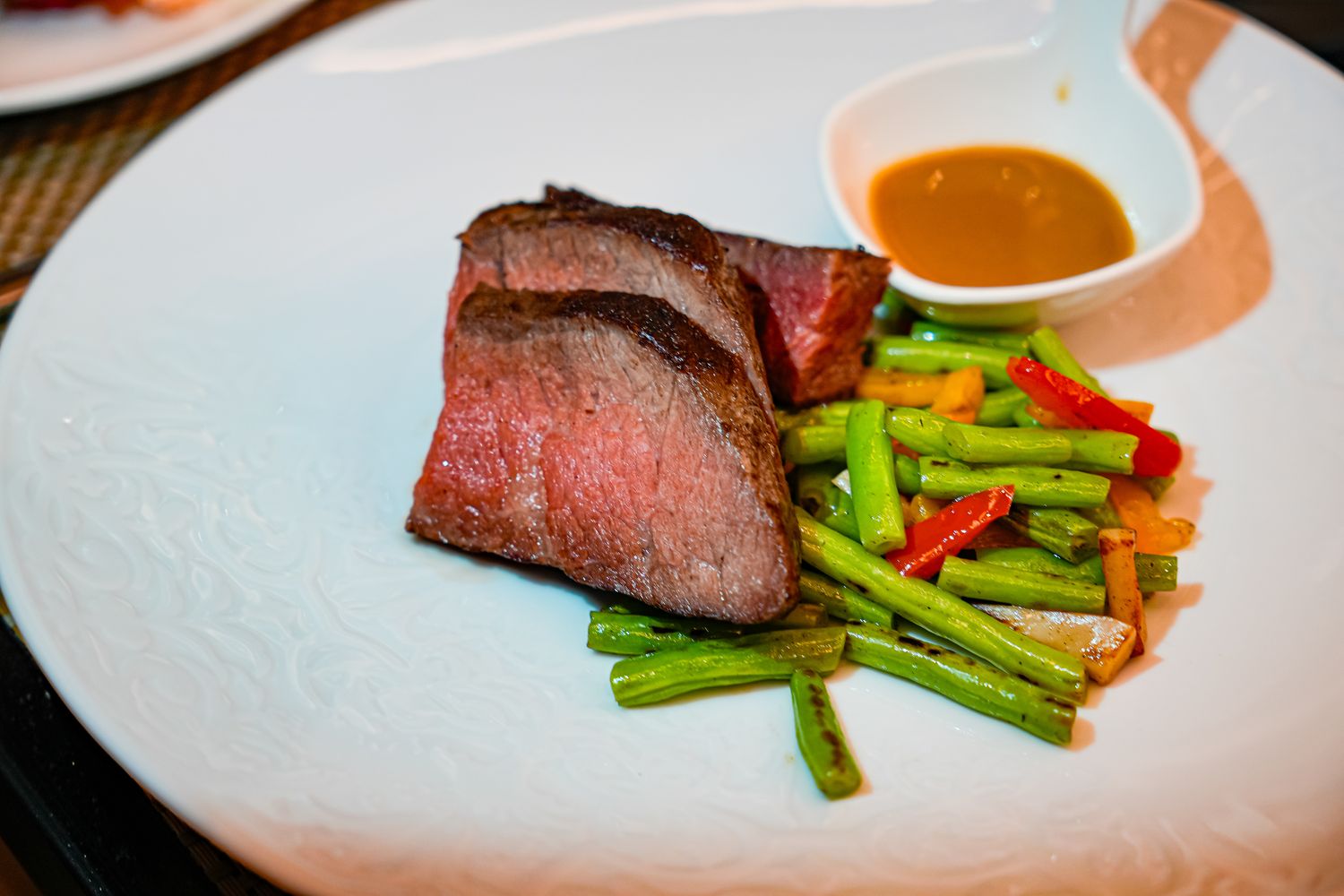 秒飛歐洲！瓏山林蘇澳冷熱泉度假飯店，純白宮廷風與極致雙湯的度假天堂! @混血珊莎的奇幻旅程