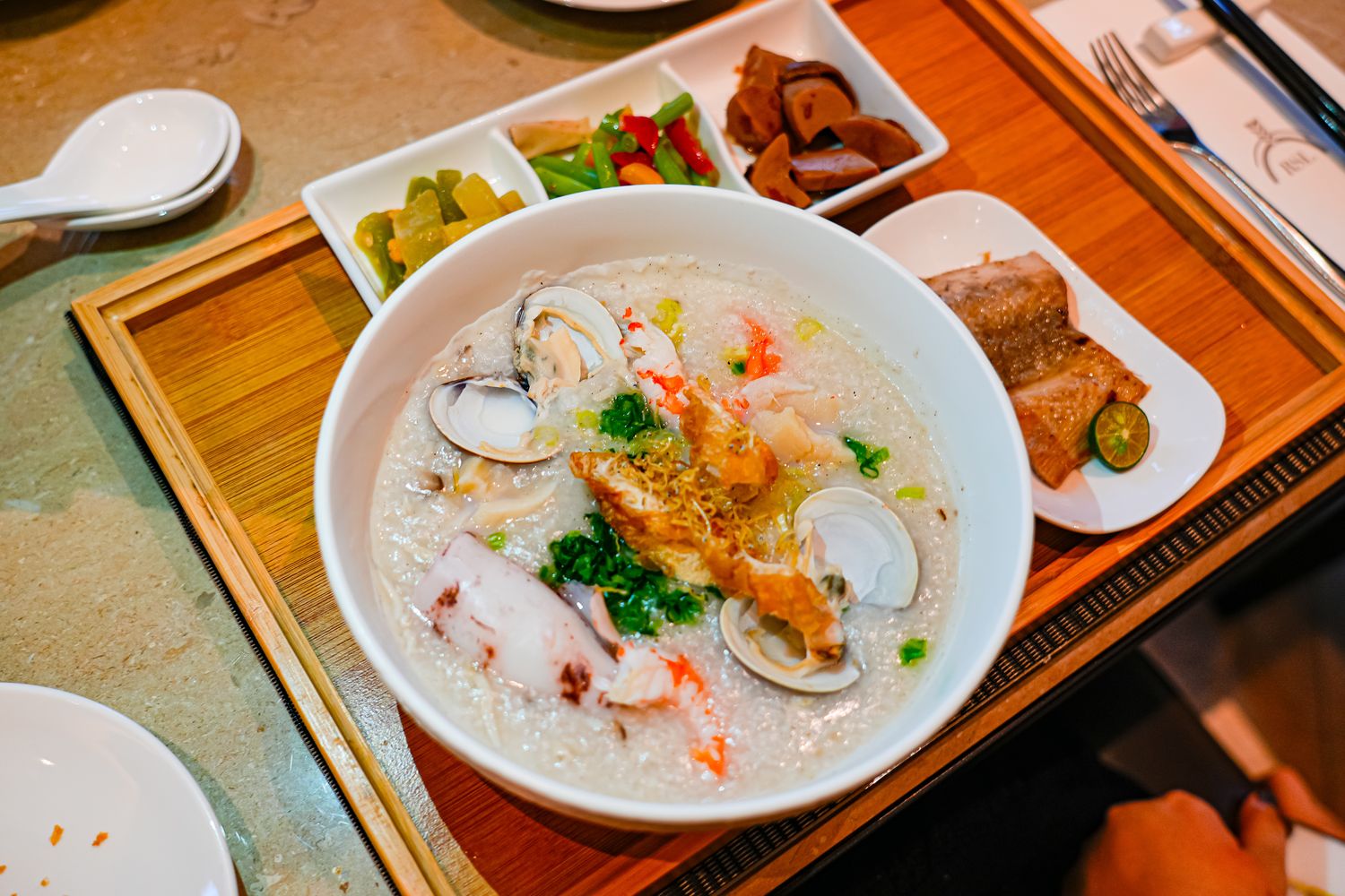 秒飛歐洲！瓏山林蘇澳冷熱泉度假飯店，純白宮廷風與極致雙湯的度假天堂! @混血珊莎的奇幻旅程