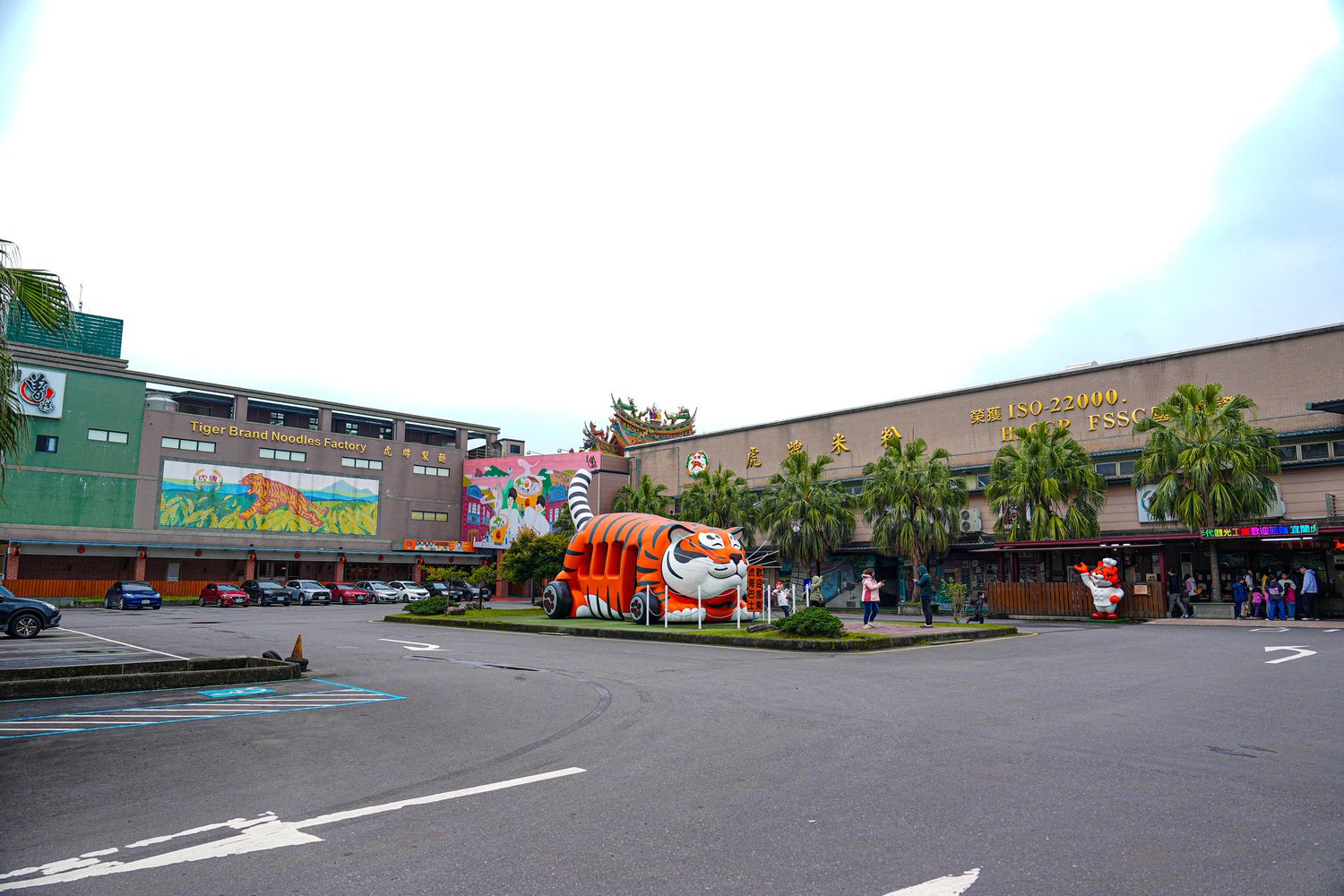 秒飛歐洲！瓏山林蘇澳冷熱泉度假飯店，純白宮廷風與極致雙湯的度假天堂! @混血珊莎的奇幻旅程