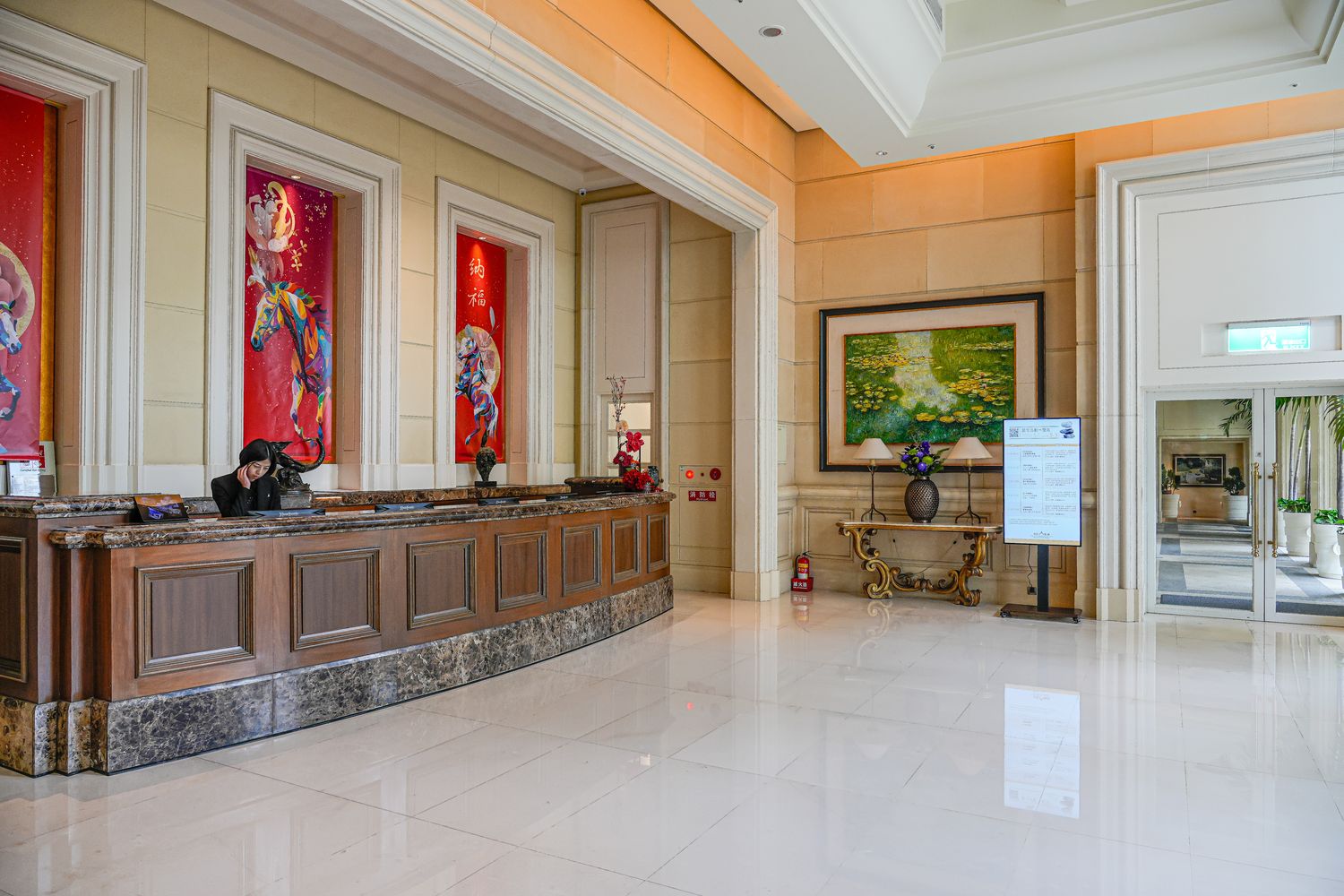 秒飛歐洲！瓏山林蘇澳冷熱泉度假飯店，純白宮廷風與極致雙湯的度假天堂! @混血珊莎的奇幻旅程