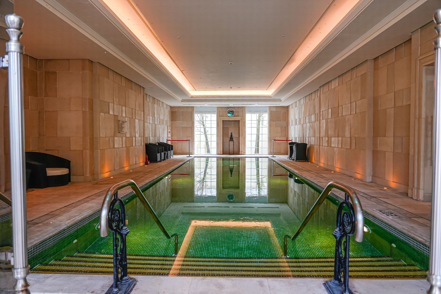 秒飛歐洲！瓏山林蘇澳冷熱泉度假飯店，純白宮廷風與極致雙湯的度假天堂! @混血珊莎的奇幻旅程