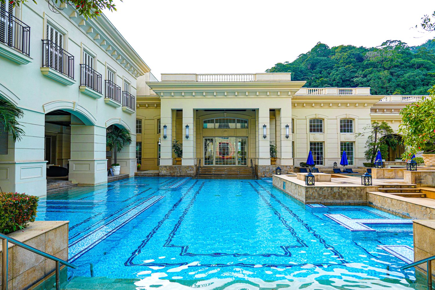 秒飛歐洲！瓏山林蘇澳冷熱泉度假飯店，純白宮廷風與極致雙湯的度假天堂! @混血珊莎的奇幻旅程