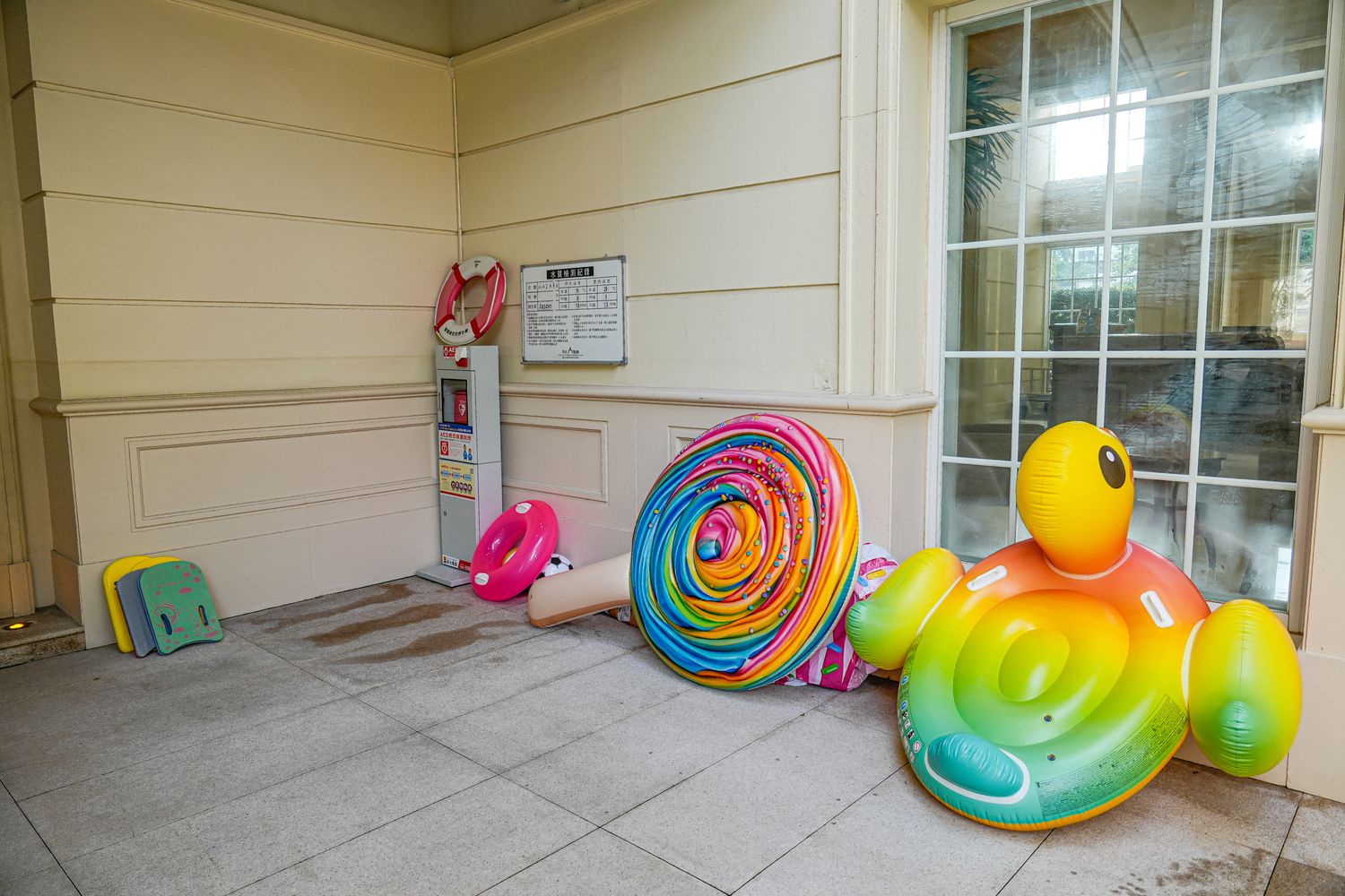 秒飛歐洲！瓏山林蘇澳冷熱泉度假飯店，純白宮廷風與極致雙湯的度假天堂! @混血珊莎的奇幻旅程