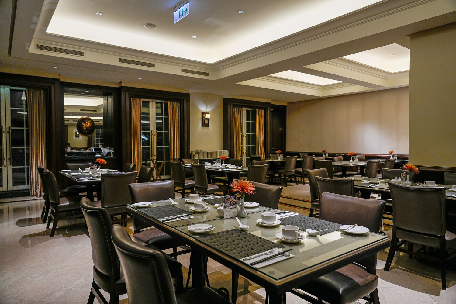 秒飛歐洲！瓏山林蘇澳冷熱泉度假飯店，純白宮廷風與極致雙湯的度假天堂! @混血珊莎的奇幻旅程