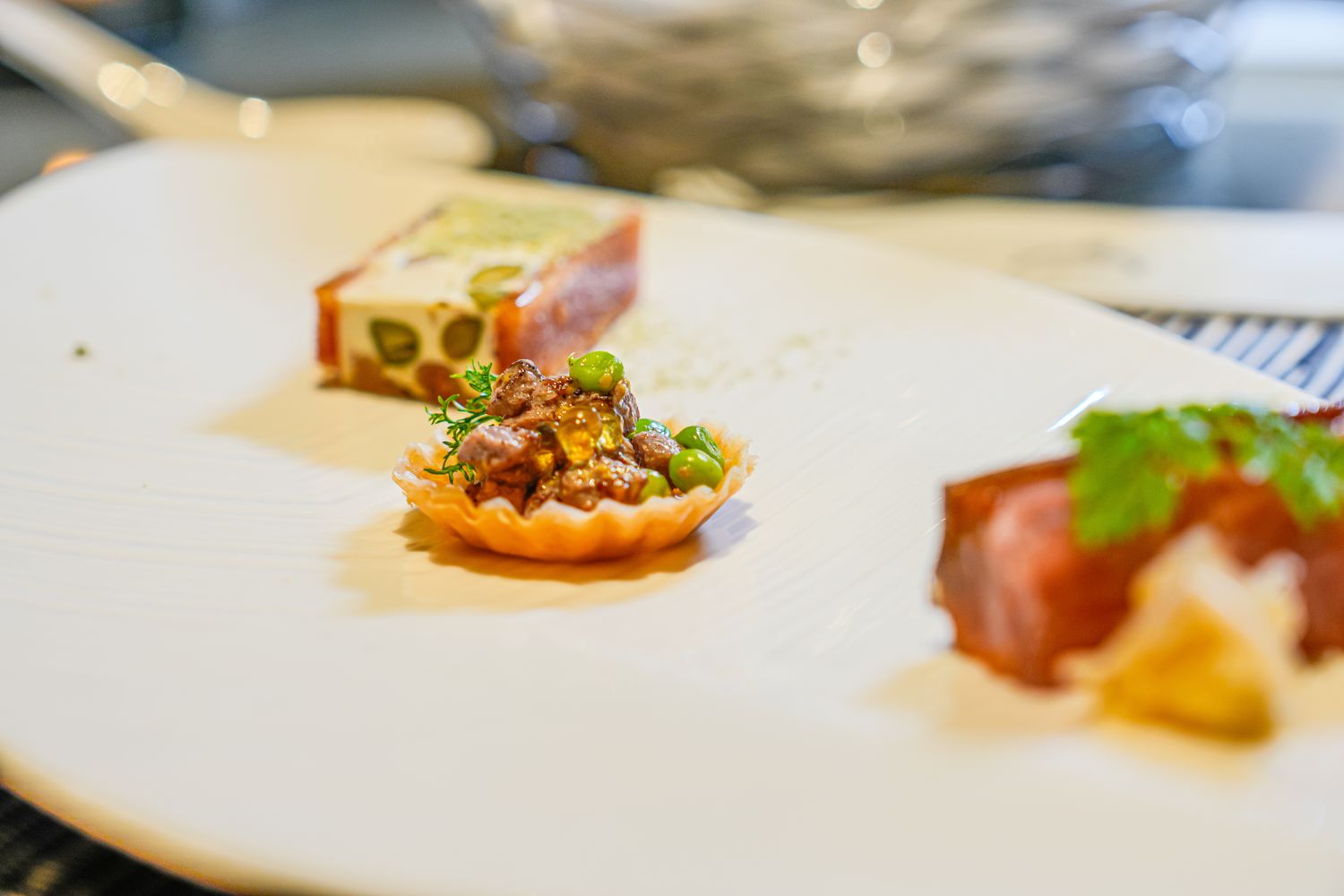 秒飛歐洲！瓏山林蘇澳冷熱泉度假飯店，純白宮廷風與極致雙湯的度假天堂! @混血珊莎的奇幻旅程