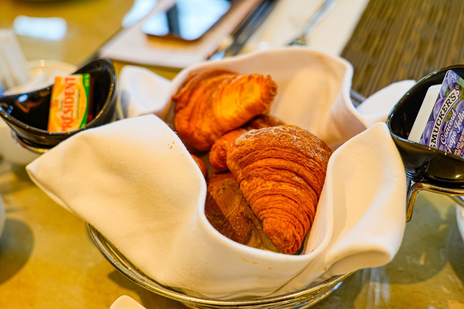 秒飛歐洲！瓏山林蘇澳冷熱泉度假飯店，純白宮廷風與極致雙湯的度假天堂! @混血珊莎的奇幻旅程