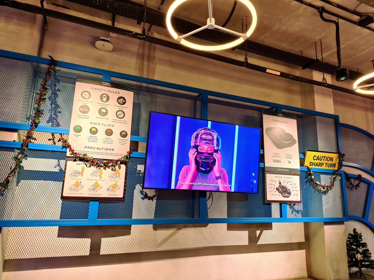 新加坡 HyperDrive 室內卡丁車,隱身聖淘沙巴拉望的飆速天堂! @混血珊莎的奇幻旅程 新加坡 HyperDrive 室內卡丁車,隱身聖淘沙巴拉望的飆速天堂! @混血珊莎的奇幻旅程