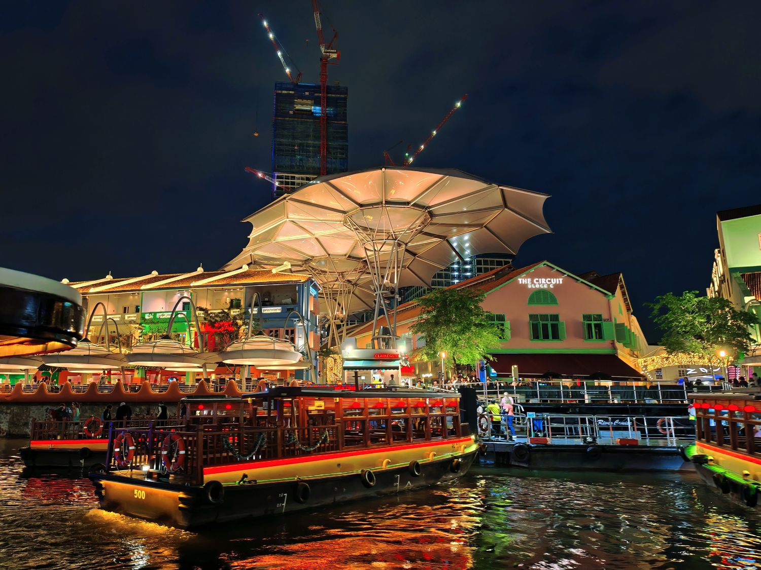 【新加坡景點】克拉碼頭遊船體驗｜40分鐘賞遍金沙酒店、魚尾獅、濱海灣絕美夜景! @混血珊莎的奇幻旅程