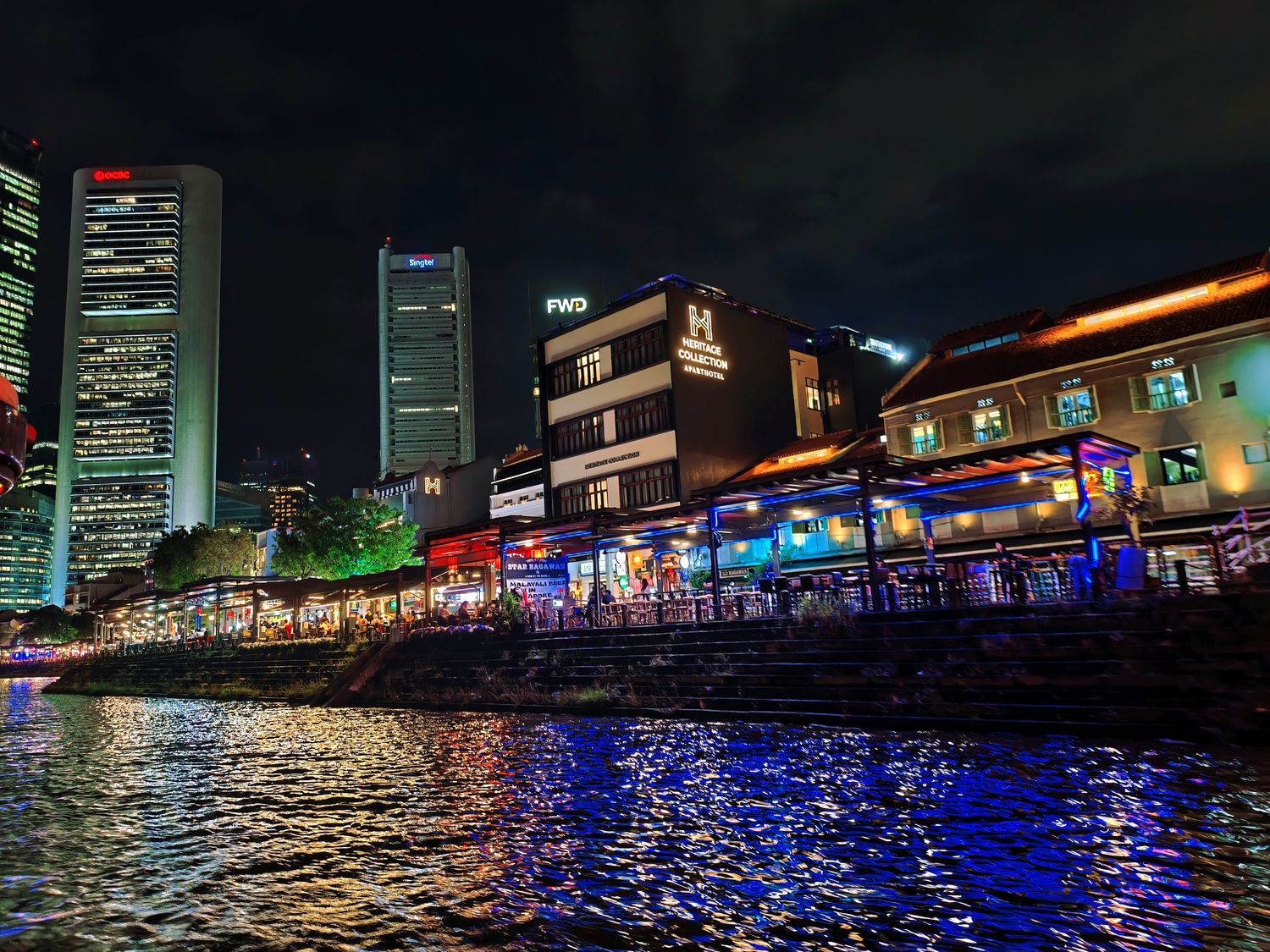 【新加坡景點】克拉碼頭遊船體驗｜40分鐘賞遍金沙酒店、魚尾獅、濱海灣絕美夜景! @混血珊莎的奇幻旅程