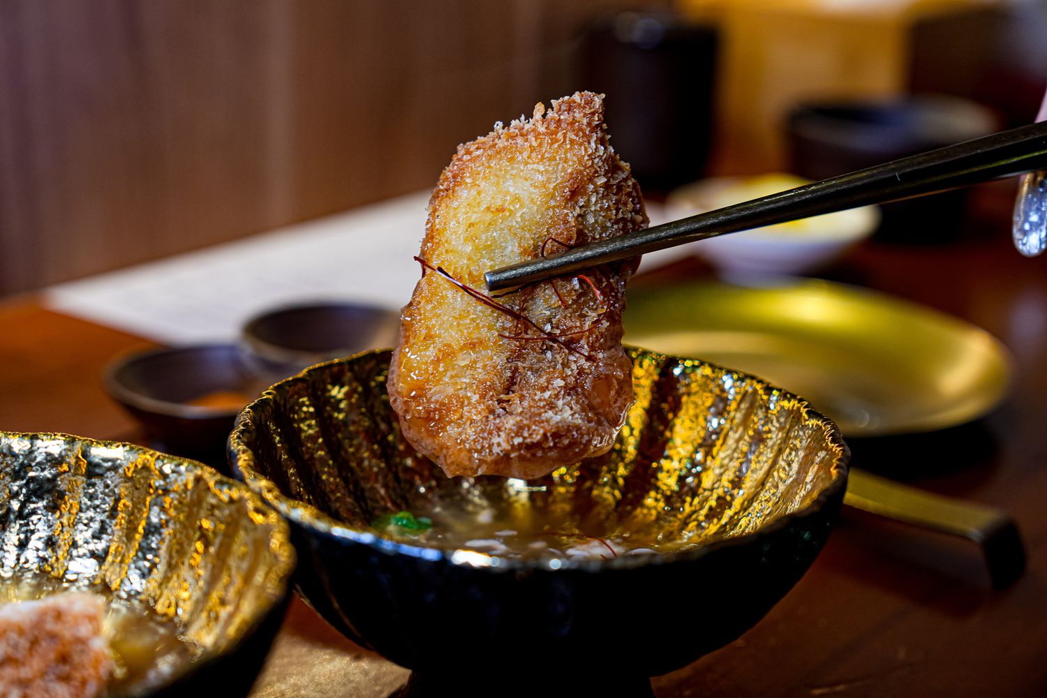 【勝天 天婦羅串揚】輕奢板前料理!品嚐21道板前現流海鮮炸物，中山區必吃美食推薦 @混血珊莎的奇幻旅程