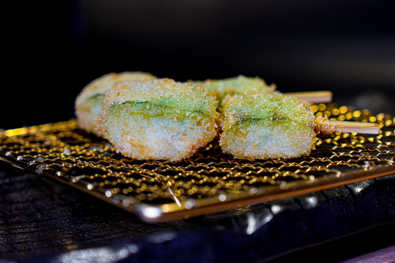 【勝天 天婦羅串揚】輕奢板前料理!品嚐21道板前現流海鮮炸物，中山區必吃美食推薦 @混血珊莎的奇幻旅程