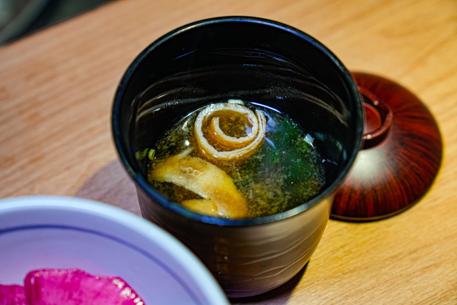 【勝天 天婦羅串揚】輕奢板前料理!品嚐21道板前現流海鮮炸物，中山區必吃美食推薦 @混血珊莎的奇幻旅程