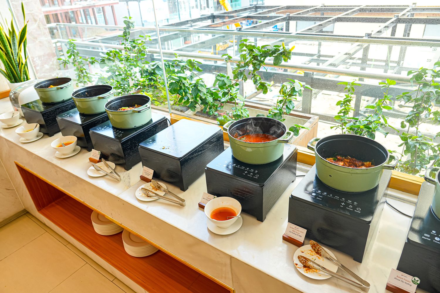 【峴港住宿】TMS Hotel Da Nang Beach 開箱！美溪沙灘第一排，頂樓無邊際泳池超美! @混血珊莎的奇幻旅程