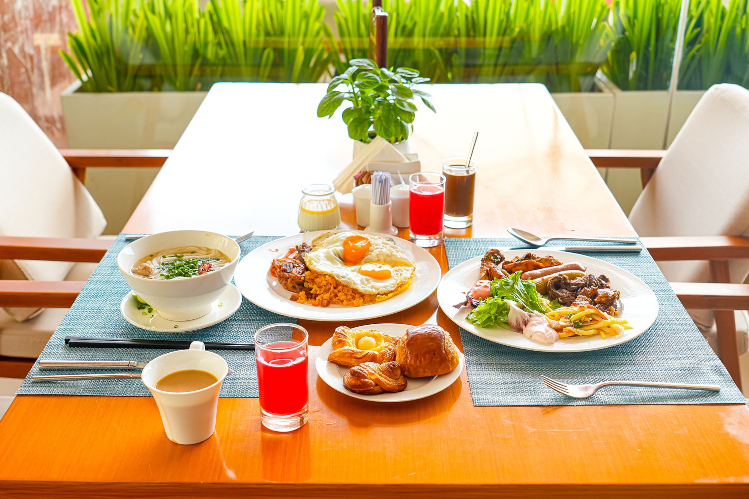 【峴港住宿】TMS Hotel Da Nang Beach 開箱！美溪沙灘第一排，頂樓無邊際泳池超美! @混血珊莎的奇幻旅程