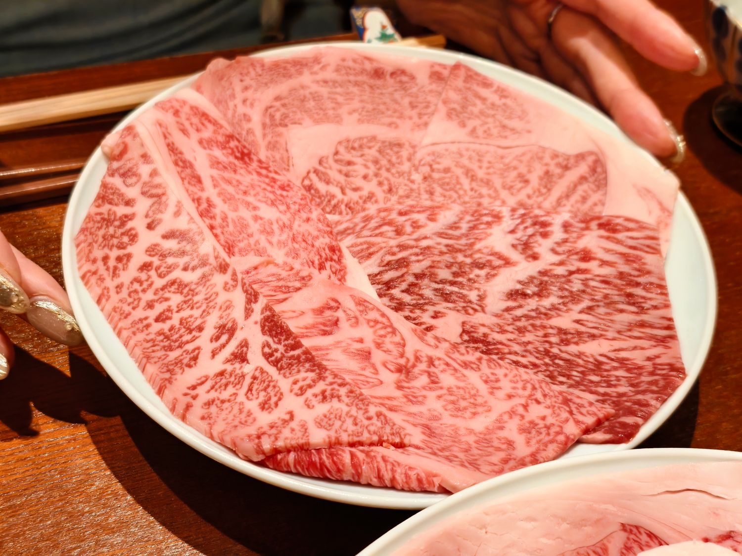 東京淺草壽喜燒必吃!百年老店Chinyaちんや和牛饗宴,江戶空間與桌邊服務的浪漫朝聖! @混血珊莎的奇幻旅程 東京淺草壽喜燒必吃!百年老店Chinyaちんや和牛饗宴,江戶空間與桌邊服務的浪漫朝聖! @混血珊莎的奇幻旅程