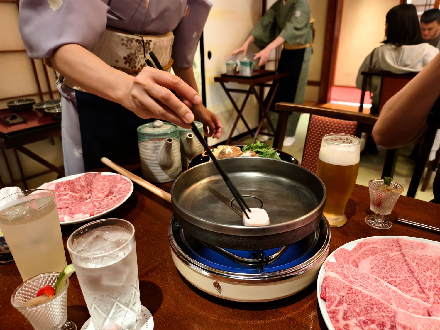 東京淺草壽喜燒必吃!百年老店Chinyaちんや和牛饗宴,江戶空間與桌邊服務的浪漫朝聖! @混血珊莎的奇幻旅程 東京淺草壽喜燒必吃!百年老店Chinyaちんや和牛饗宴,江戶空間與桌邊服務的浪漫朝聖! @混血珊莎的奇幻旅程