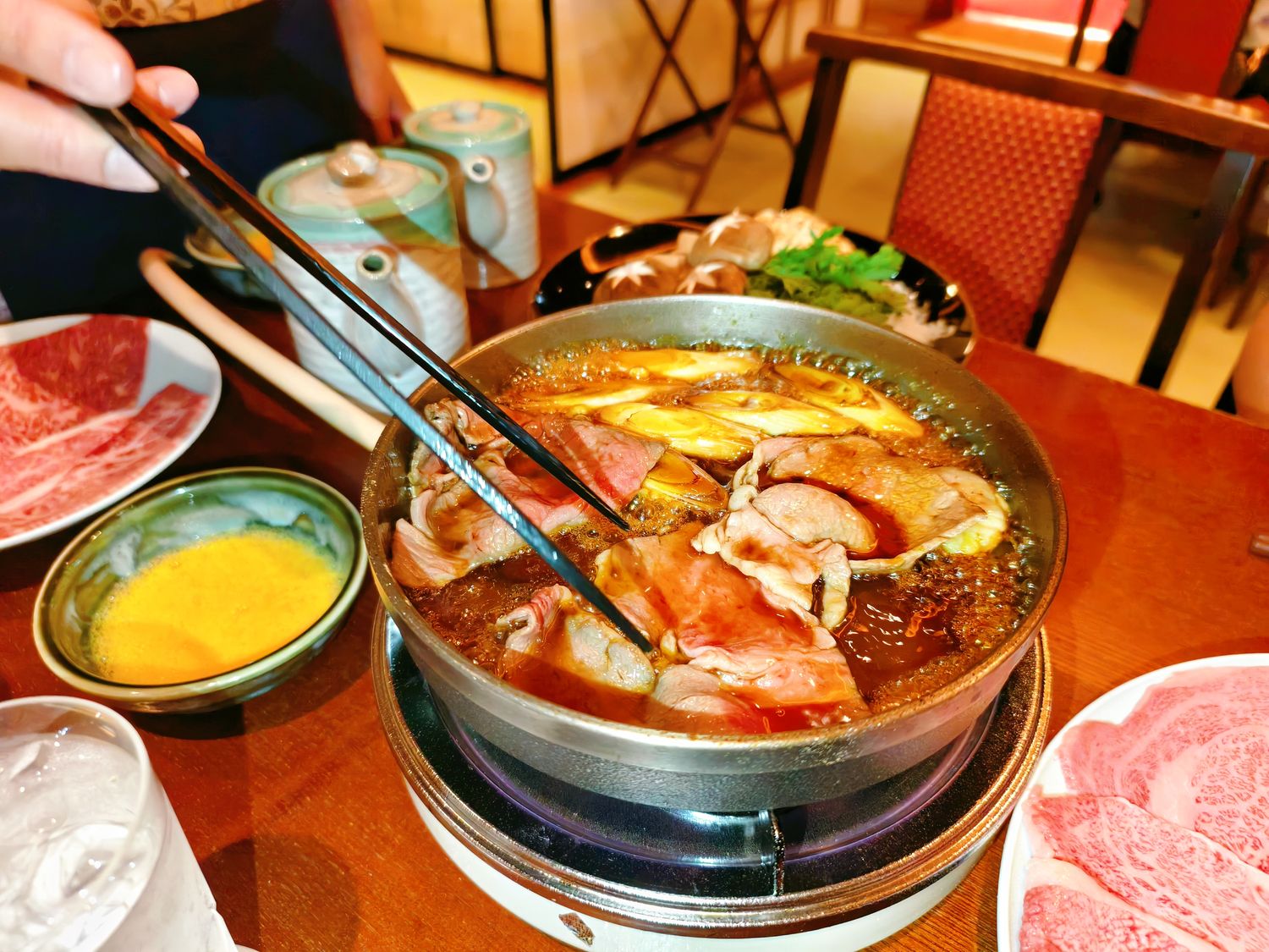 東京淺草壽喜燒必吃!百年老店Chinyaちんや和牛饗宴,江戶空間與桌邊服務的浪漫朝聖! @混血珊莎的奇幻旅程 東京淺草壽喜燒必吃!百年老店Chinyaちんや和牛饗宴,江戶空間與桌邊服務的浪漫朝聖! @混血珊莎的奇幻旅程