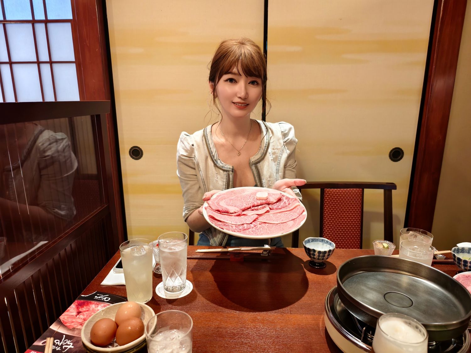 東京淺草壽喜燒必吃!百年老店Chinyaちんや和牛饗宴,江戶空間與桌邊服務的浪漫朝聖! @混血珊莎的奇幻旅程 東京淺草壽喜燒必吃!百年老店Chinyaちんや和牛饗宴,江戶空間與桌邊服務的浪漫朝聖! @混血珊莎的奇幻旅程