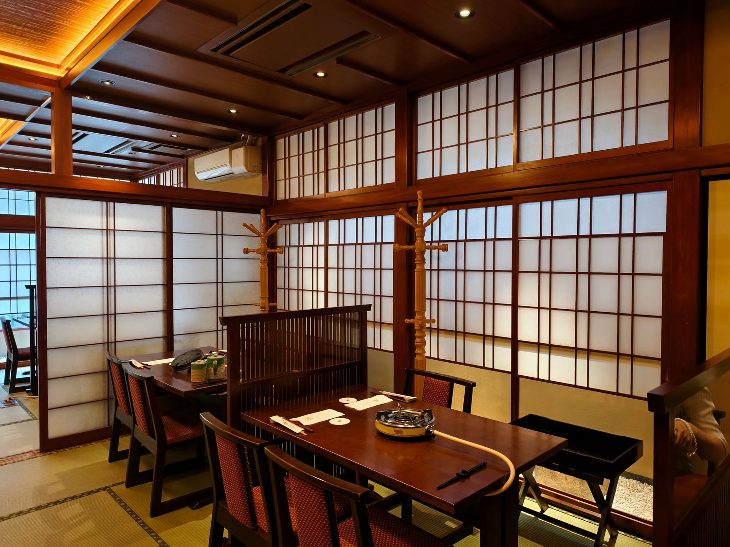 東京淺草壽喜燒必吃!百年老店Chinyaちんや和牛饗宴，江戶空間與桌邊服務的浪漫朝聖! @混血珊莎的奇幻旅程
