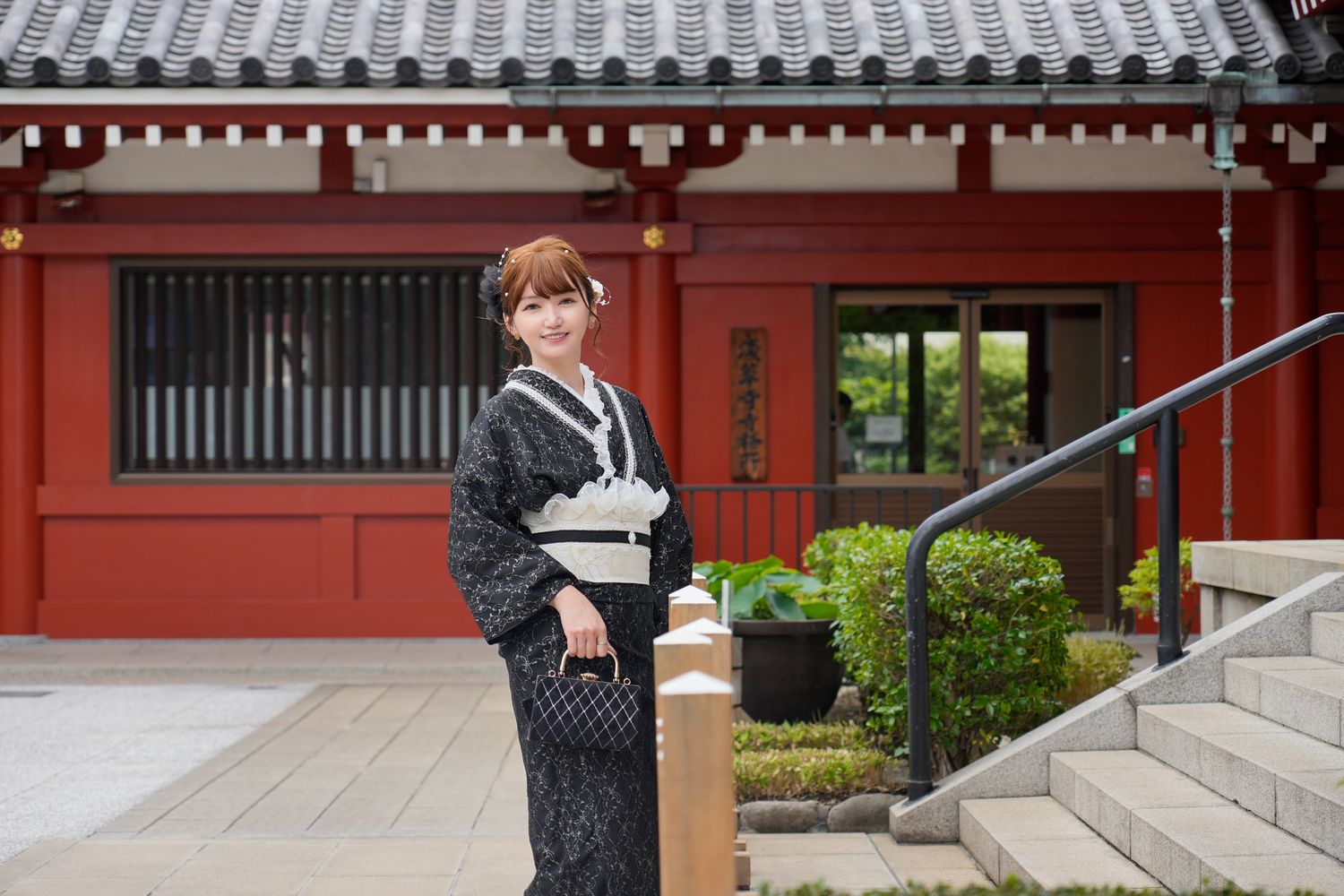東京和服租借|蕾絲和服漫步雷門!江戶和裝工房雅-淺草站前店(含妝髮攝影/中文服務) @混血珊莎的奇幻旅程