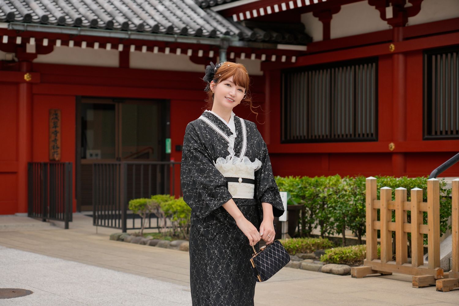 東京和服租借|蕾絲和服漫步雷門!江戶和裝工房雅-淺草站前店(含妝髮攝影/中文服務) @混血珊莎的奇幻旅程