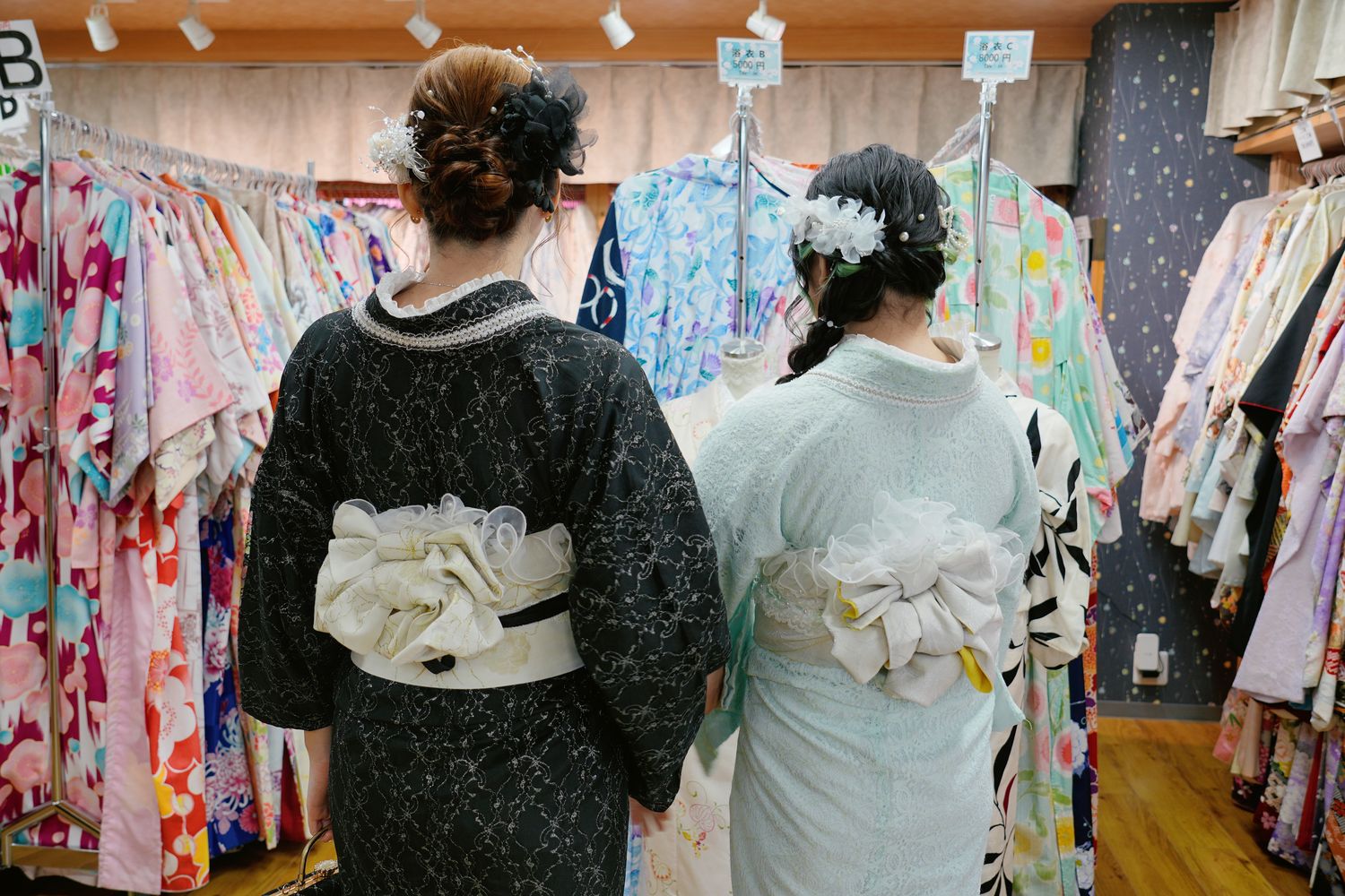 東京和服租借|蕾絲和服漫步雷門!江戶和裝工房雅-淺草站前店(含妝髮攝影/中文服務) @混血珊莎的奇幻旅程