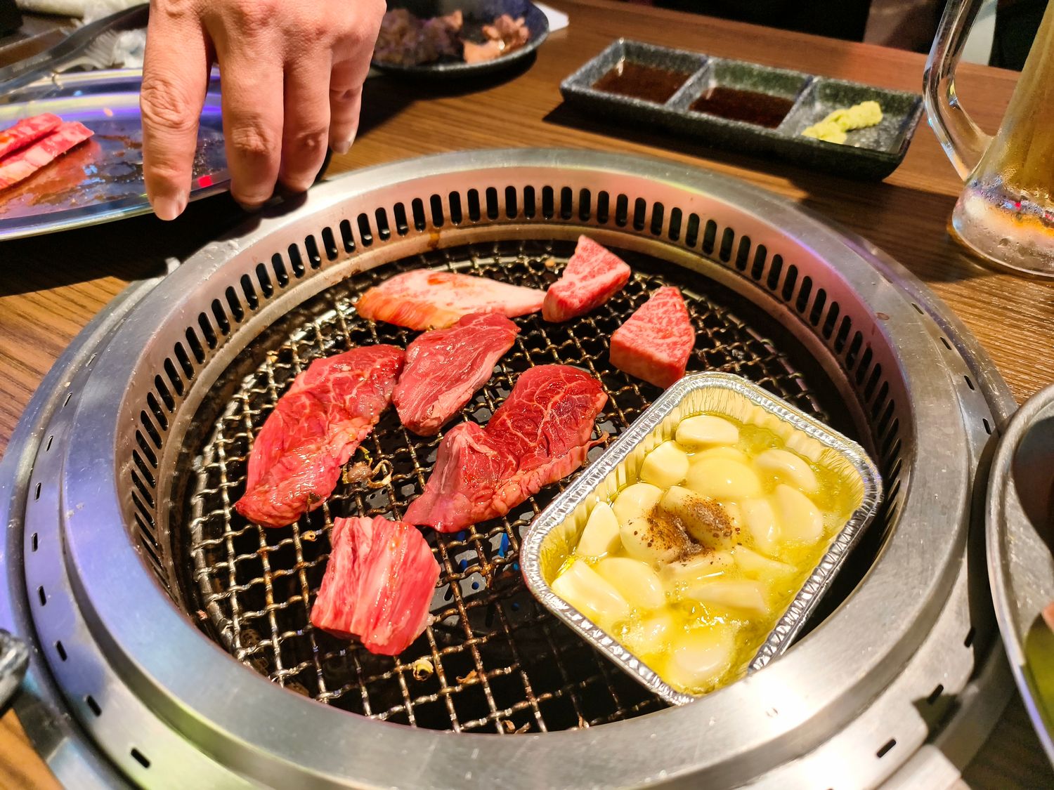 【肉屋橫丁】東京和牛燒肉吃到飽，含酒精暢飲的肉食控天堂! @混血珊莎的奇幻旅程