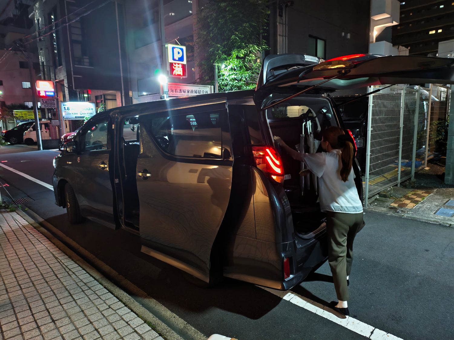 東京換飯店交通攻略：東京地鐵、日本計程車、日本包車接送優缺點評比! @混血珊莎的奇幻旅程