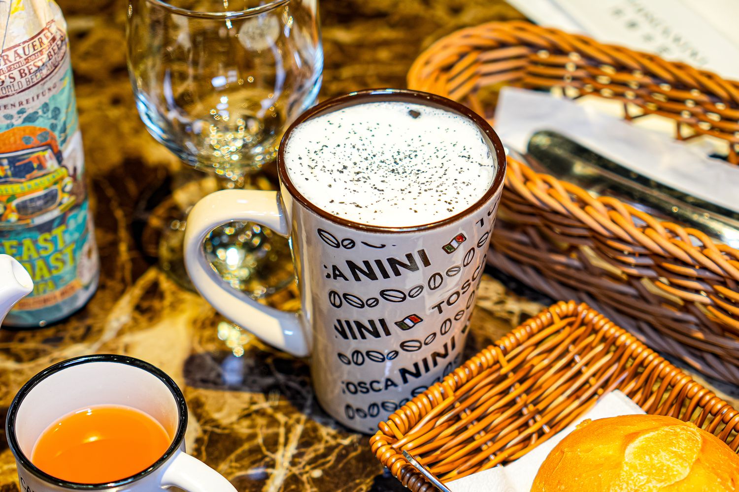 桃園聚餐推薦｜新開幕托斯卡尼尼中壢店，中壢火車站旁美食，市中心的義式花園! @混血珊莎的奇幻旅程