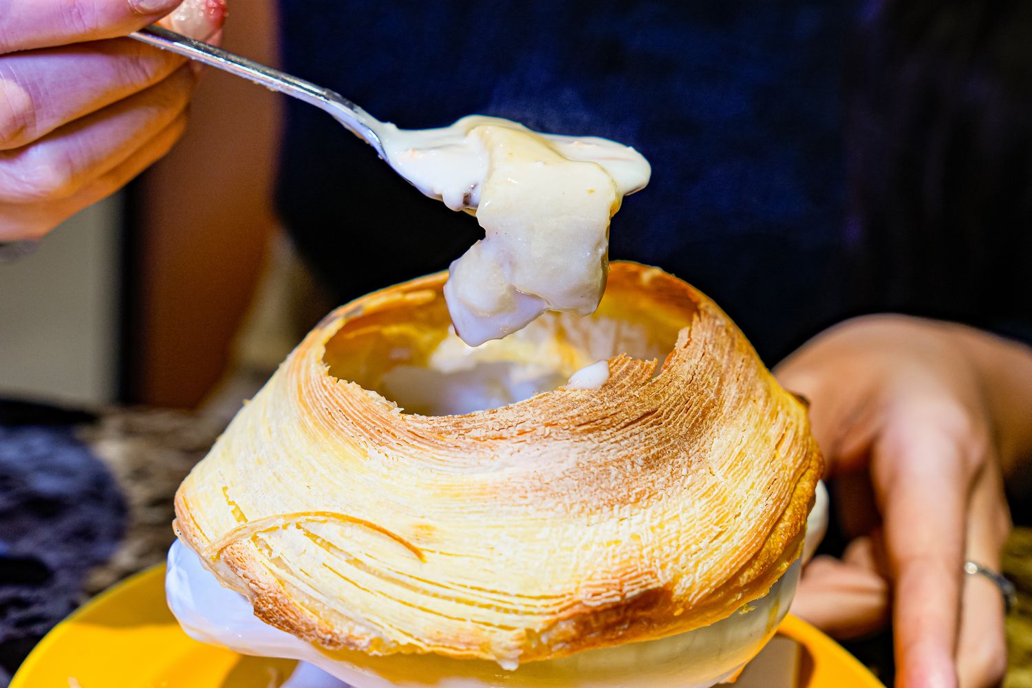 桃園聚餐推薦｜新開幕托斯卡尼尼中壢店，中壢火車站旁美食，市中心的義式花園! @混血珊莎的奇幻旅程