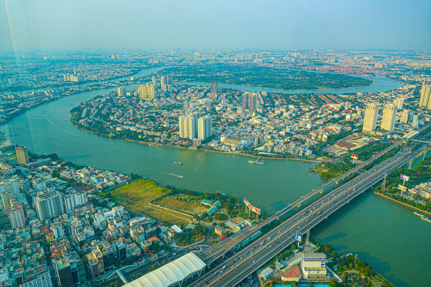 【越南胡志明】全越最高! Landmark 81觀景台&必訪 Nest by AiA 高空咖啡廳! @混血珊莎的奇幻旅程