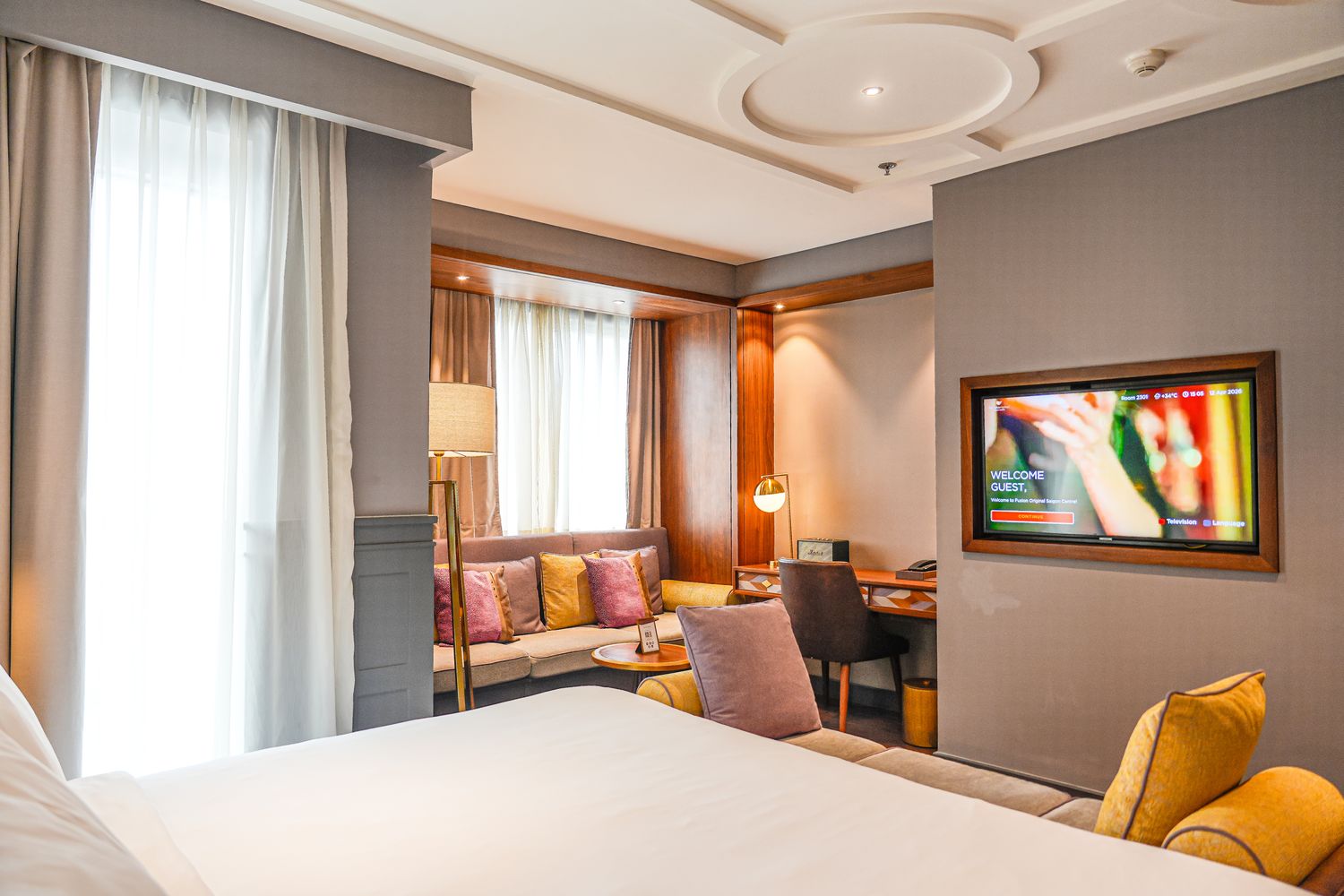 越南胡志明 Fusion Original Saigon Centre |市中心五星飯店絕美高空泳池，下樓就是商場！ @混血珊莎的奇幻旅程