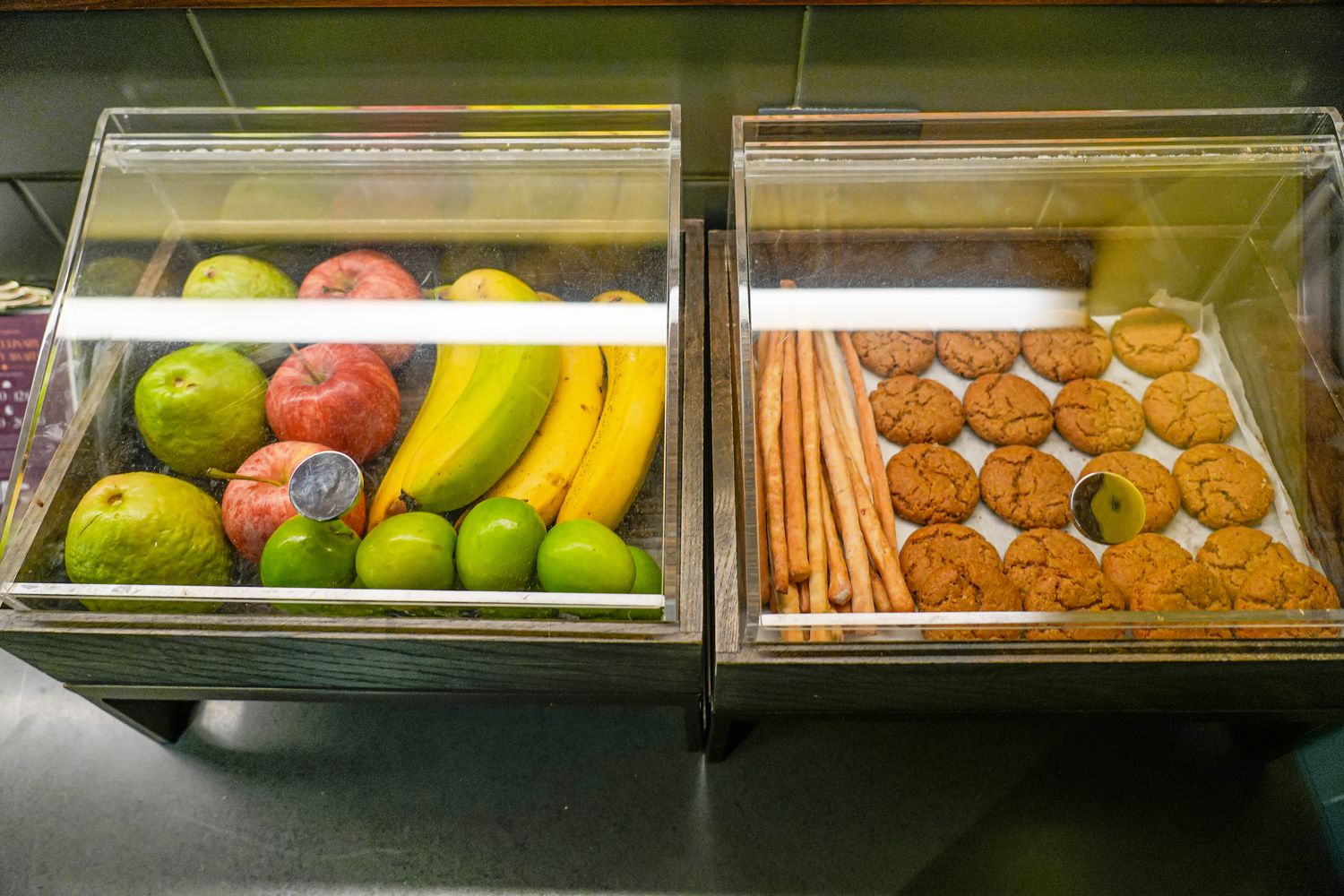 越南胡志明 Fusion Original Saigon Centre |市中心五星飯店絕美高空泳池，下樓就是商場！ @混血珊莎的奇幻旅程