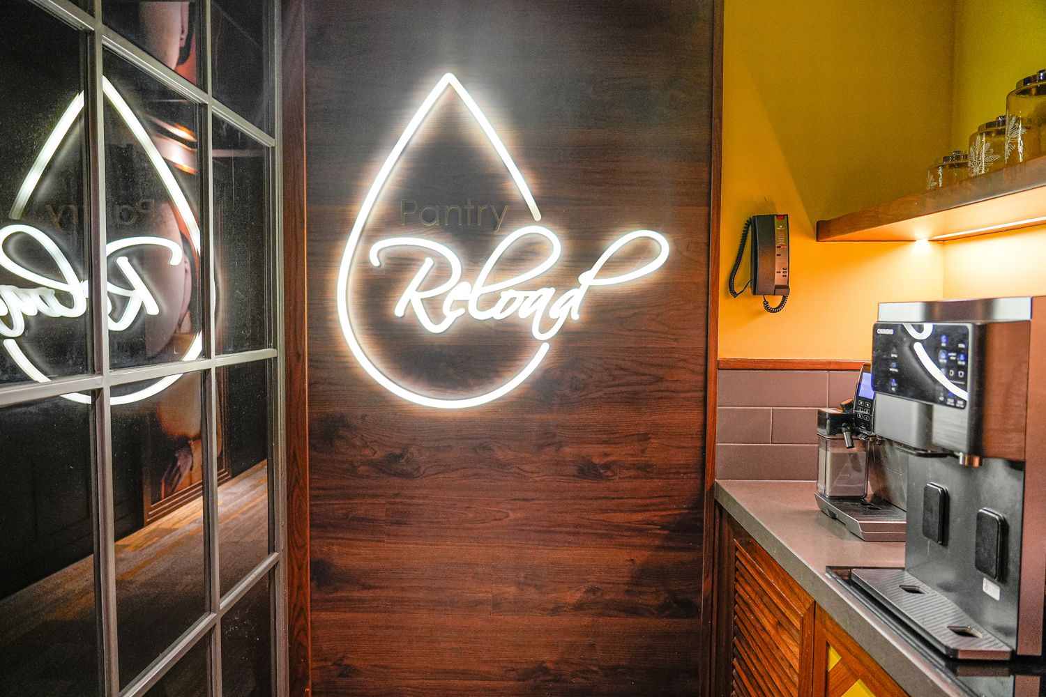 越南胡志明 Fusion Original Saigon Centre |市中心五星飯店絕美高空泳池，下樓就是商場！ @混血珊莎的奇幻旅程