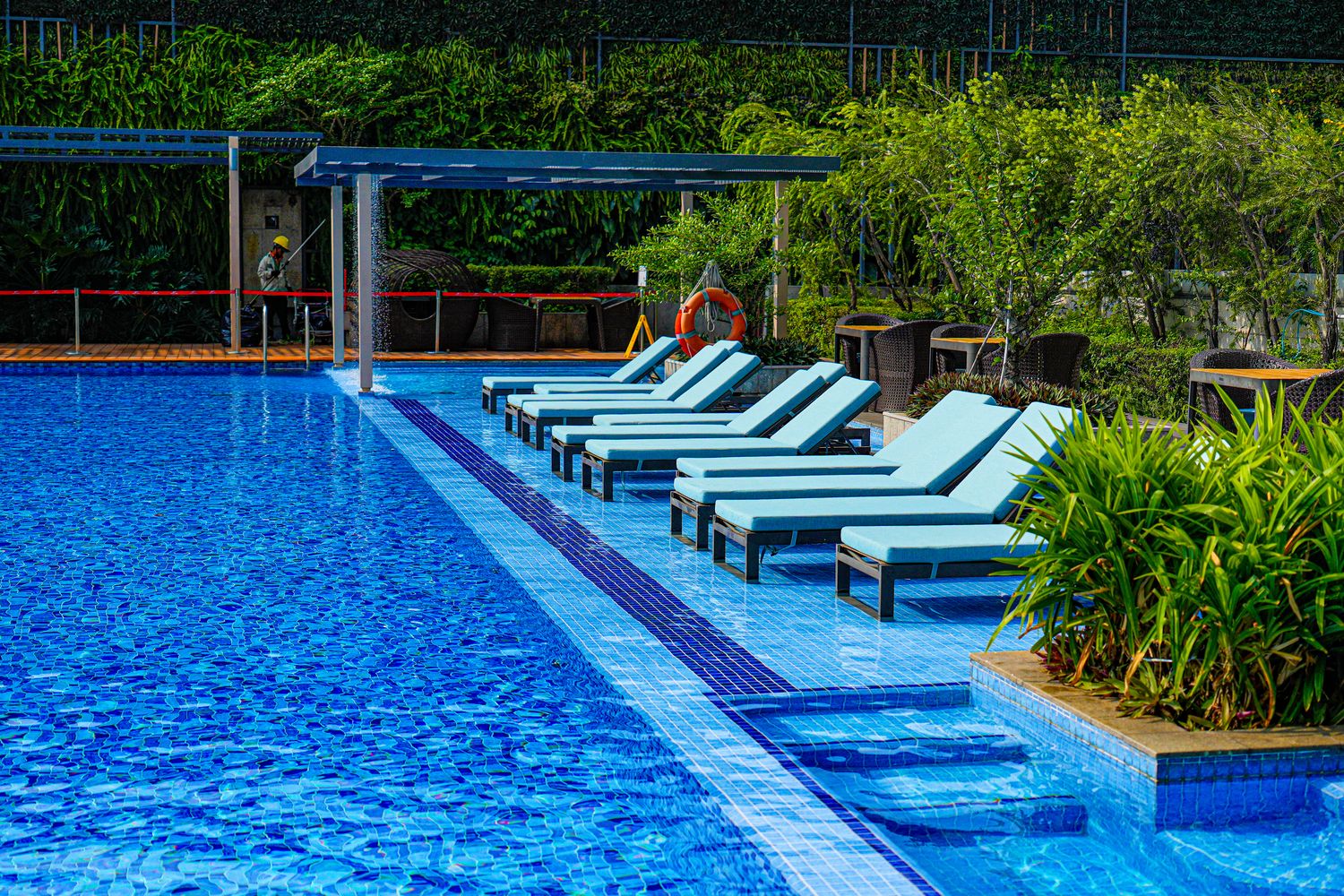 越南胡志明 Fusion Original Saigon Centre |市中心五星飯店絕美高空泳池，下樓就是商場！ @混血珊莎的奇幻旅程